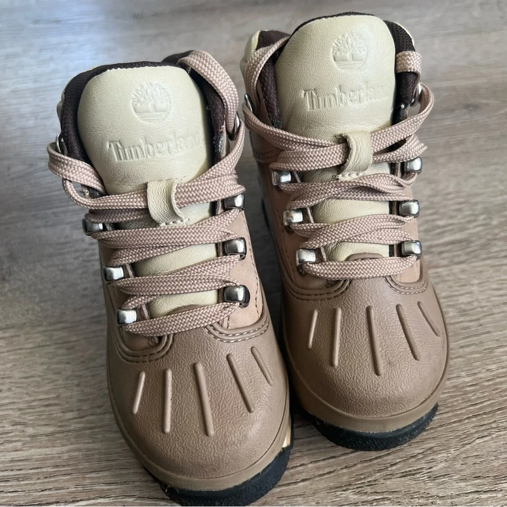 Timberland‎ toddler boots size 9